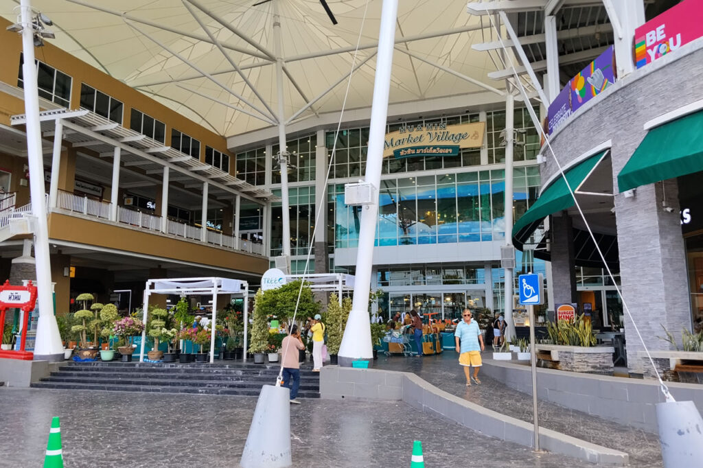 Market Village shopping mall in Hua Hin offering supermarkets, restaurants, and everyday shopping for retirees